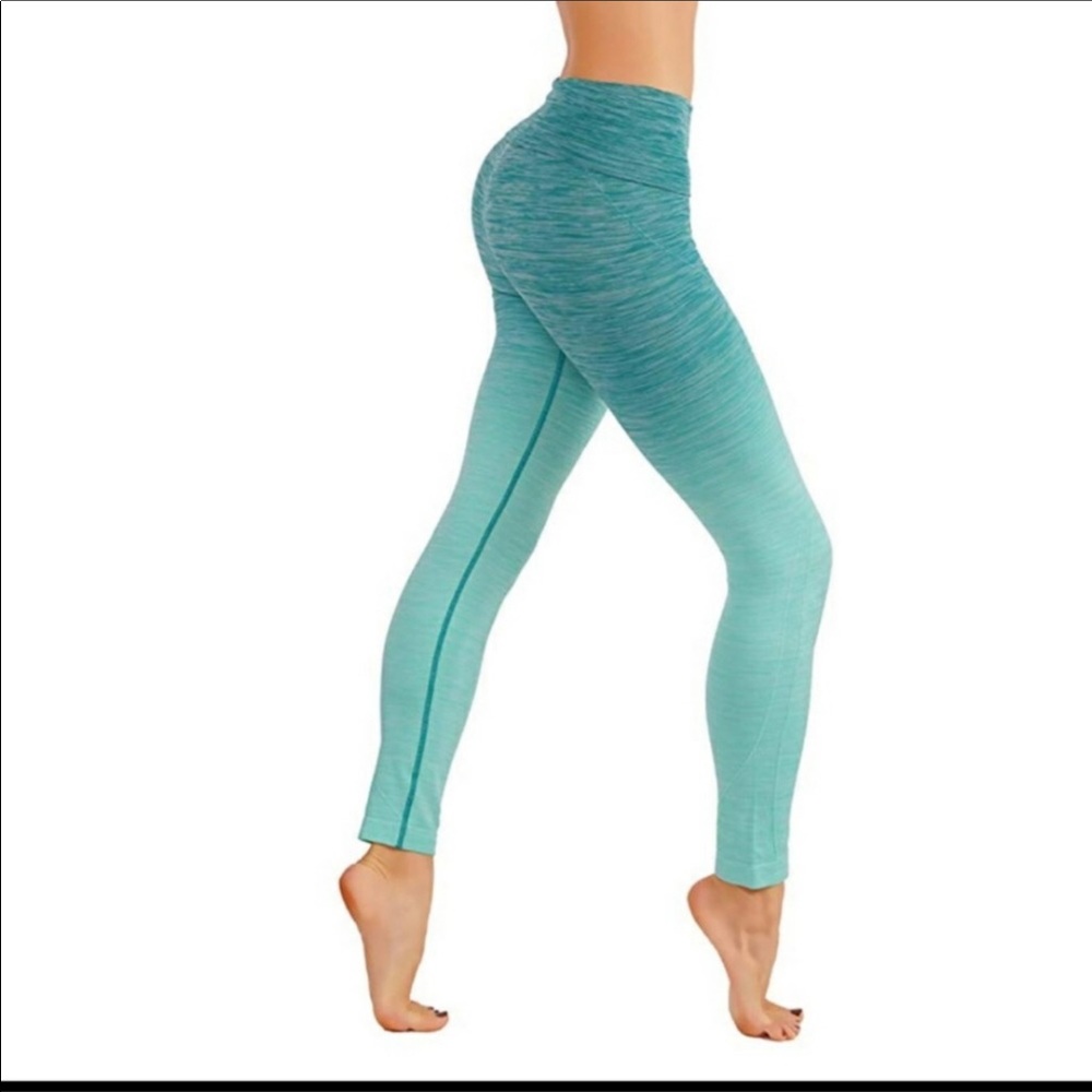 Ombré Leggings By Yelete Active, Never Worn!